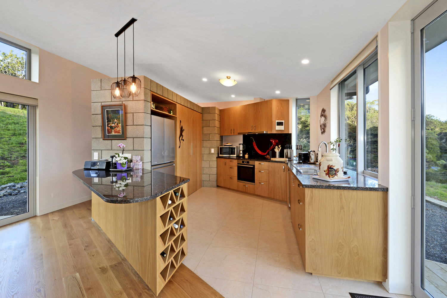 UPLAND ROAD HOUSE 01, HUIA BAY, MANUKAU HARBOUR, NEW ZEALAND